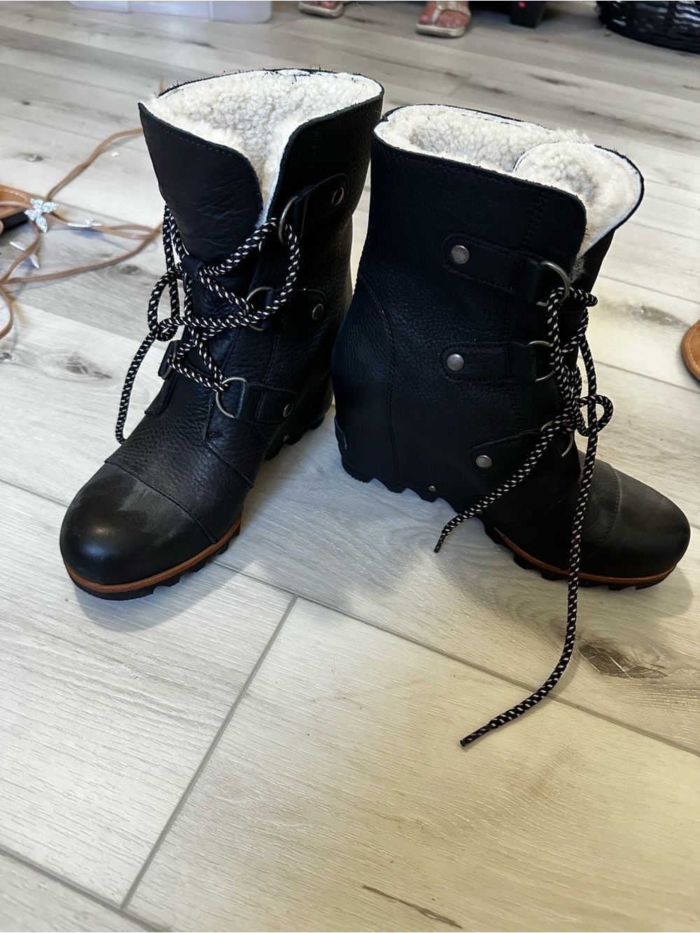 Sorel Black Leather Lace-Up Wedge Boots with Cream Sherpa